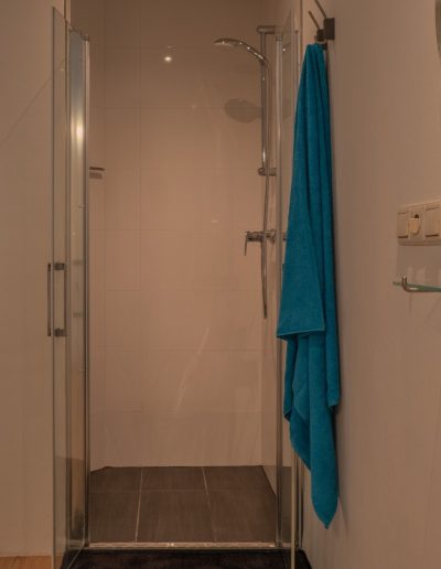 Douche Studio Meidoornlaan 73 in Vianen. Is per direct te huur.