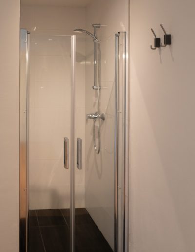 Douche Studio Meidoornlaan 73 in Vianen. Is per direct te huur.